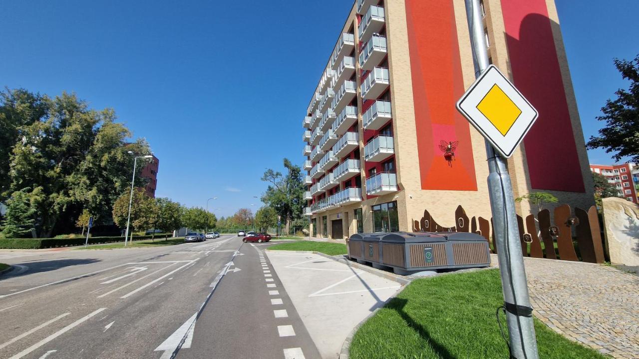 Luxo 2 Room Apartments By Bratislavatrip Екстер'єр фото