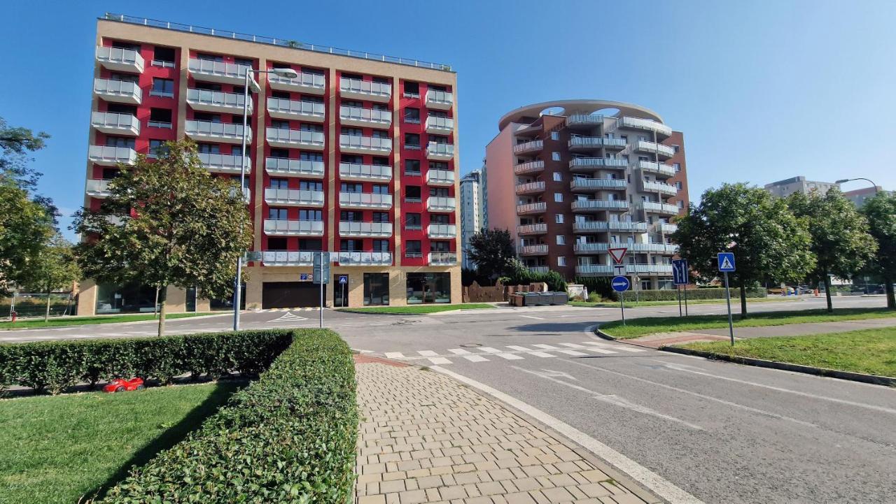 Luxo 2 Room Apartments By Bratislavatrip Екстер'єр фото