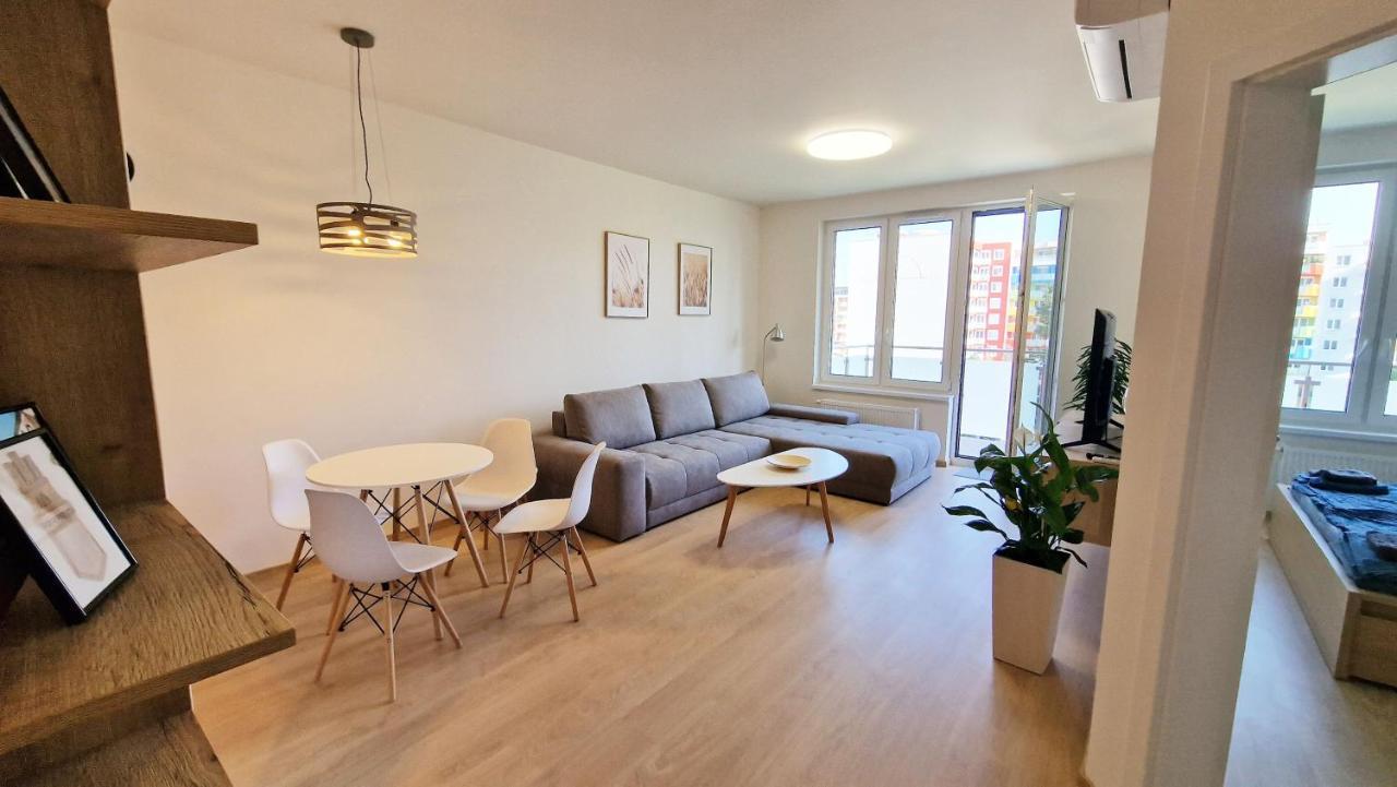 Luxo 2 Room Apartments By Bratislavatrip Екстер'єр фото