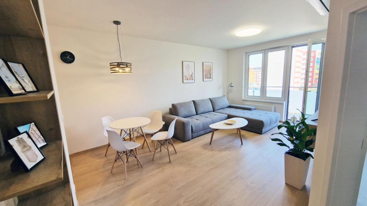 Luxo 2 Room Apartments By Bratislavatrip Екстер'єр фото