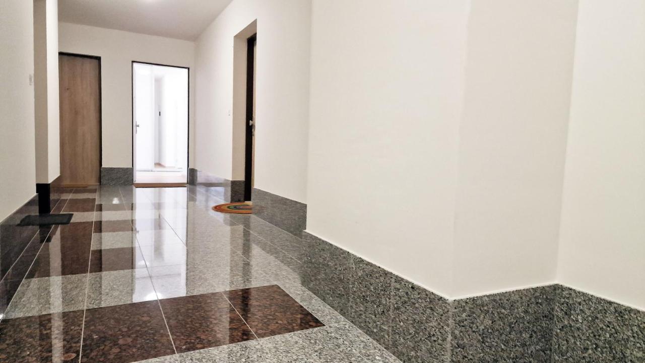 Luxo 2 Room Apartments By Bratislavatrip Екстер'єр фото
